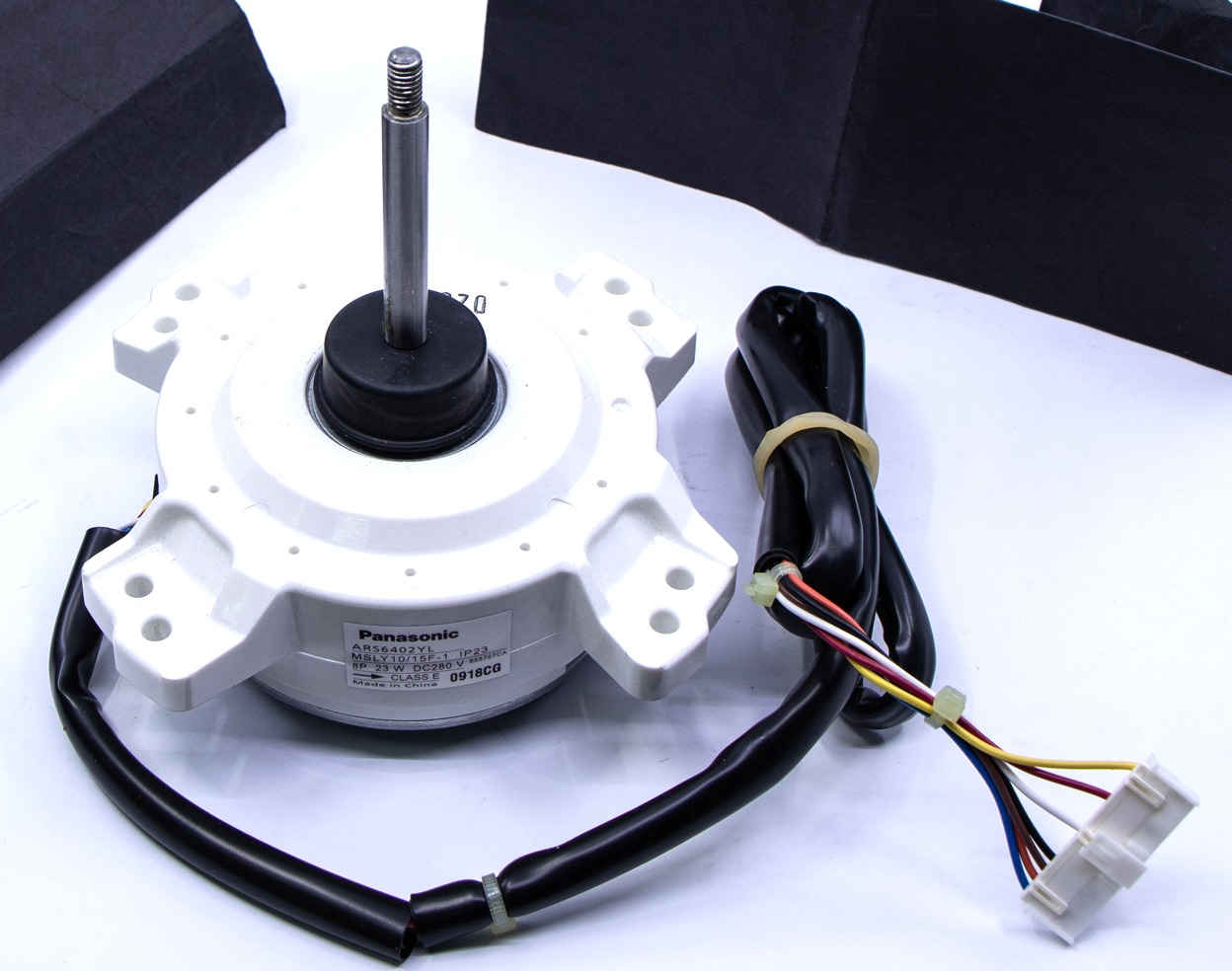 Мотор 4010028 FAN MOTOR 23W 230V ARS6402YL